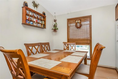 Beautiful prefab Ranch built in 1990, situated on a quiet - photo 8