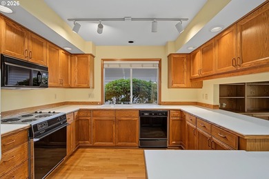 This property is situated on a premier golf course location - photo 15