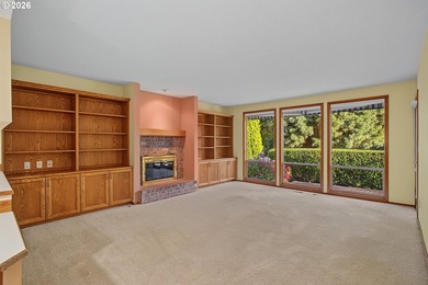 This property is situated on a premier golf course location - photo 18