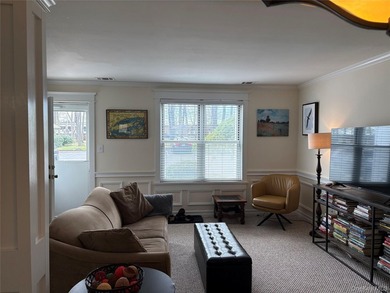 Location! Location! Welcome home to this bright, sparkling clean - photo 3