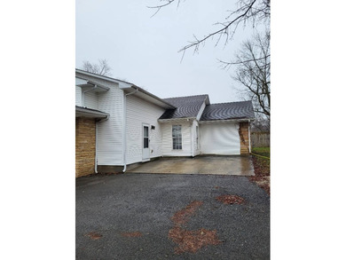 Duplex one Block from three New Restaurants.. Minutes from - photo 2