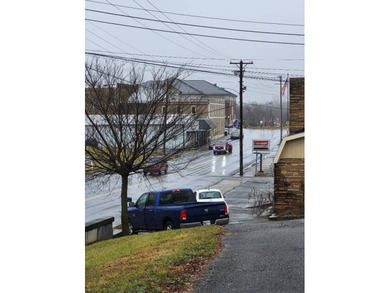 Duplex one Block from three New Restaurants.. Minutes from - photo 5