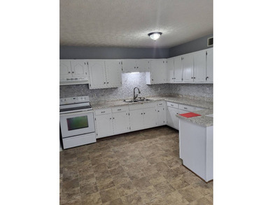Duplex one Block from three New Restaurants.. Minutes from - photo 7