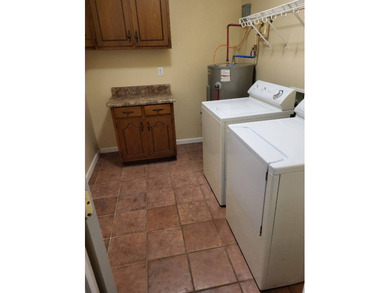 Duplex one Block from three New Restaurants.. Minutes from - photo 8