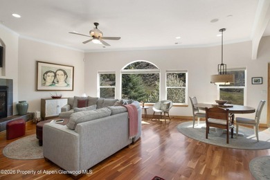 This inviting home features panoramic mountain views and a - photo 7
