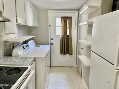 Welcome to Marsh Harbor, this 3 Bedroom 3 Bath unit is move in - photo 5