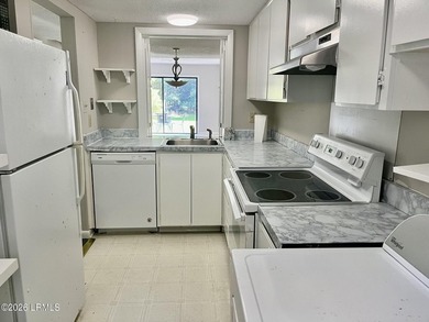 Welcome to Marsh Harbor, this 3 Bedroom 3 Bath unit is move in - photo 6