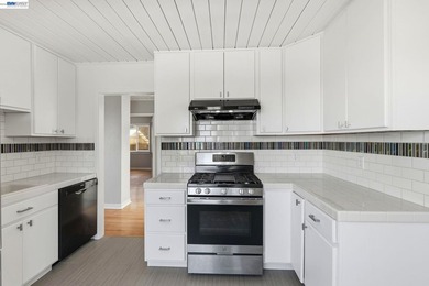 This exceptional property is situated in a well-connected San - photo 12
