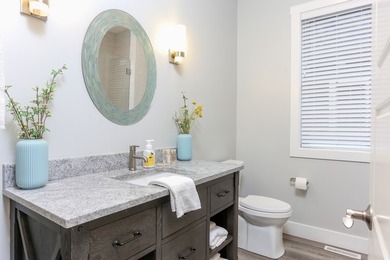 Rare opportunity to own this picture perfect, waterfront cottage - photo 12