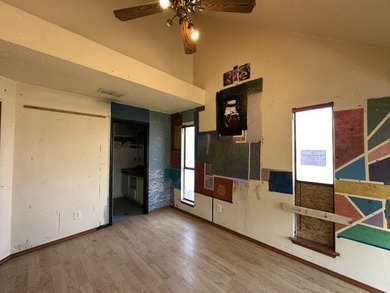 4 bedroom, 2 bath home on a corner lot - photo 12