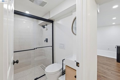 This exceptional property is situated in a well-connected San - photo 22