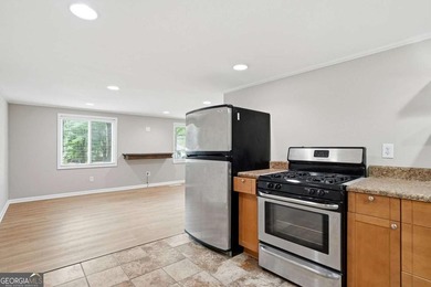 Welcome to 4130 McClure Drive in beautiful Oakwood, GA! This - photo 9