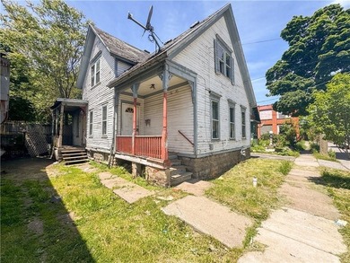 NO DELAYED NEGOTIATIONS - PRICED TO SELL - 5 BED / 1 BATH SINGLE - photo 1