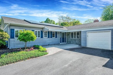 Spacious and well-maintained L-shaped ranch offering the perfect - photo 1