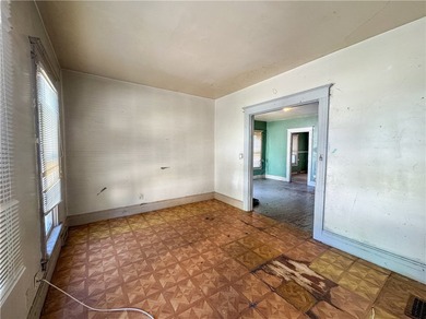 NO DELAYED NEGOTIATIONS - PRICED TO SELL - 5 BED / 1 BATH SINGLE - photo 10