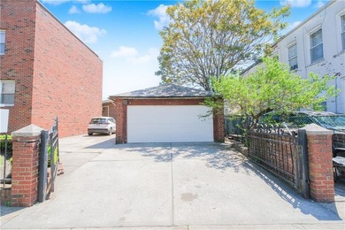 Double lots, Unique Property, about 10,275 sq ft for these 2 - photo 4