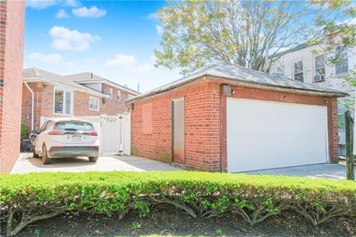 Double lots, Unique Property, about 10,275 sq ft for these 2 - photo 9