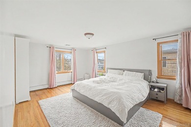 Introducing This Stunning Brick & Stucco Colonial in Bayside - - photo 18