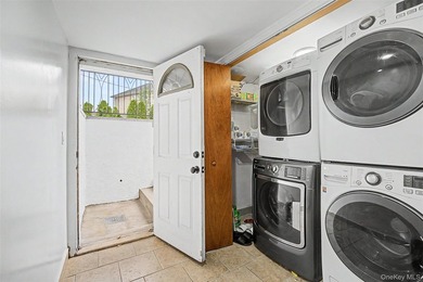 Introducing This Stunning Brick & Stucco Colonial in Bayside - - photo 26