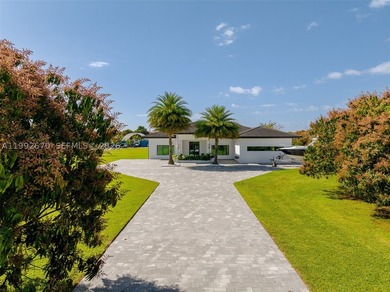 Welcome to Hacienda Moderna - a rare offering that blends - photo 5