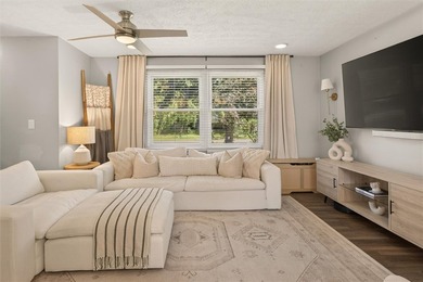 Some things are worth the wait! Welcome to 33 Loyalist Ave. This - photo 8