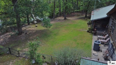 Rustic charm convenient to town! Check out this 4 bedroom, 3 - photo 11