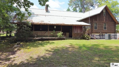 Rustic charm convenient to town! Check out this 4 bedroom, 3 - photo 12