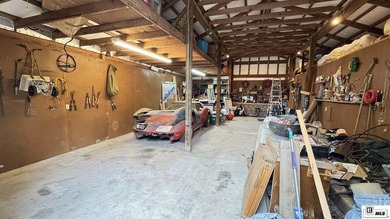 Rustic charm convenient to town! Check out this 4 bedroom, 3 - photo 15