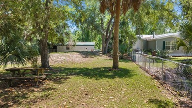 Welcome to 382 & 386 Roys Rd in Steinhatchee, Florida a peaceful - photo 20