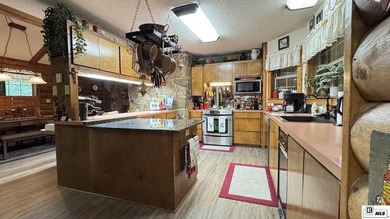 Rustic charm convenient to town! Check out this 4 bedroom, 3 - photo 26