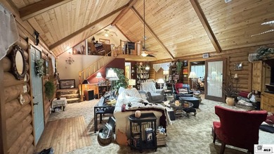 Rustic charm convenient to town! Check out this 4 bedroom, 3 - photo 32