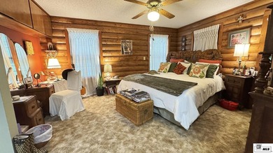Rustic charm convenient to town! Check out this 4 bedroom, 3 - photo 33
