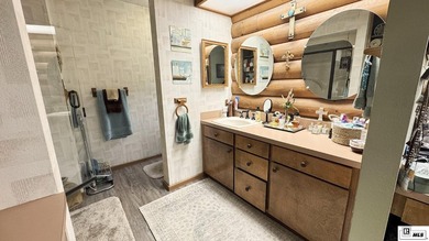 Rustic charm convenient to town! Check out this 4 bedroom, 3 - photo 34