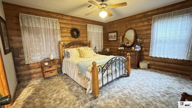 Rustic charm convenient to town! Check out this 4 bedroom, 3 - photo 36
