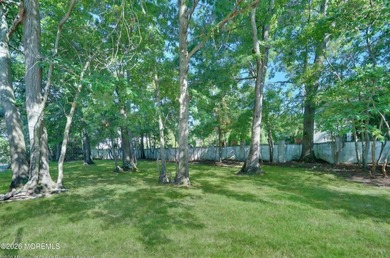 The Perfect Blend of Privacy & Elegance. Welcome home to this - photo 11