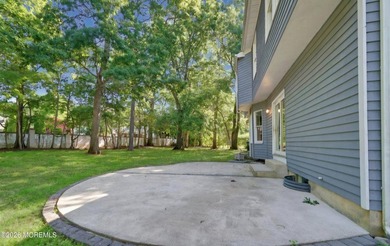 The Perfect Blend of Privacy & Elegance. Welcome home to this - photo 15