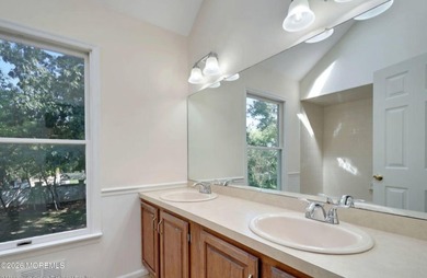 The Perfect Blend of Privacy & Elegance. Welcome home to this - photo 19