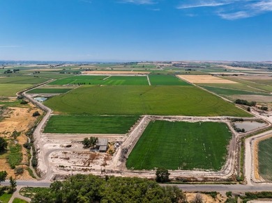 (private lake, pond, coastal) Home For Sale in Ontario Oregon