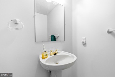 Buyer closing help available!!! Tucked on a quiet cul-de-sac in - photo 27