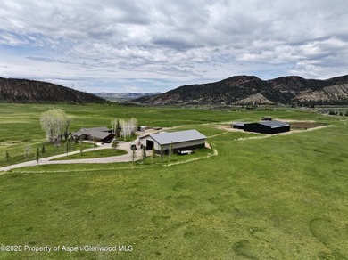 Experience unprecedented country living just 1.5 miles from - photo 1