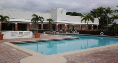 (private lake, pond, creek) Condo For Sale in Dania Florida