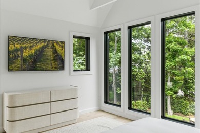 Profiting from water views and easy beach access in Sag Harbor - photo 13