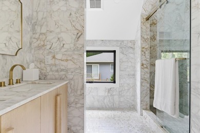 Profiting from water views and easy beach access in Sag Harbor - photo 14