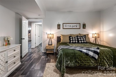 Nestled in the heart of highly desirable Lakeview Park, this - photo 31