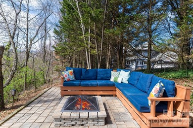Nestled in the heart of highly desirable Lakeview Park, this - photo 42