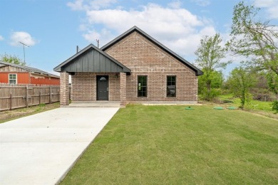Lake Home For Sale in Granbury, Texas
