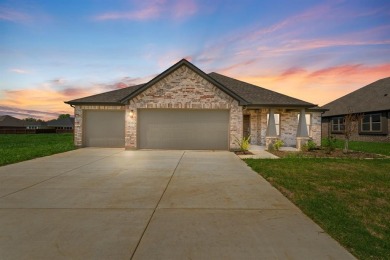 Lake Home For Sale in Tioga, Texas