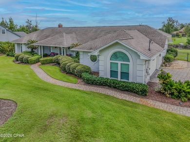 Welcome to your own waterfront paradise off of beautiful Mill - photo 3