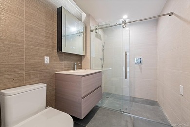 This thoughtfully designed 2-bedroom, 2-bath east-facing - photo 12