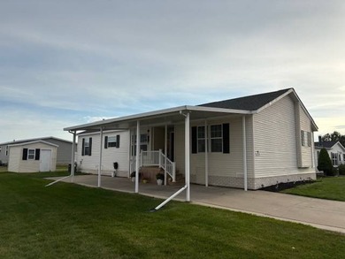 (private lake, pond, creek) Home For Sale in Lenox Michigan